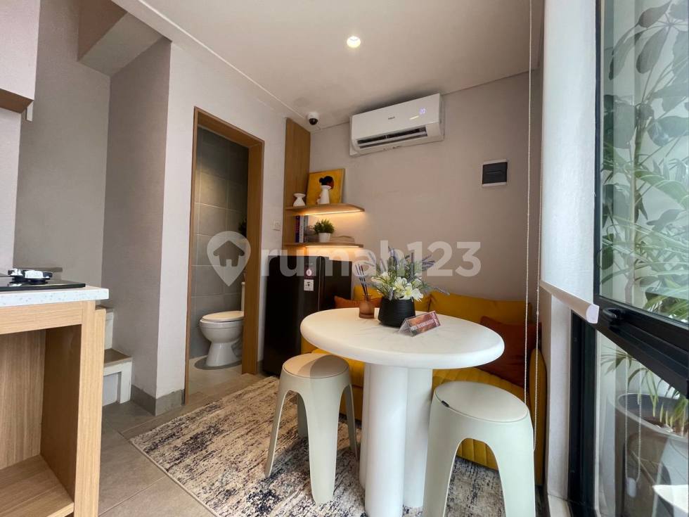 HWB 1B Gold (Backyard)