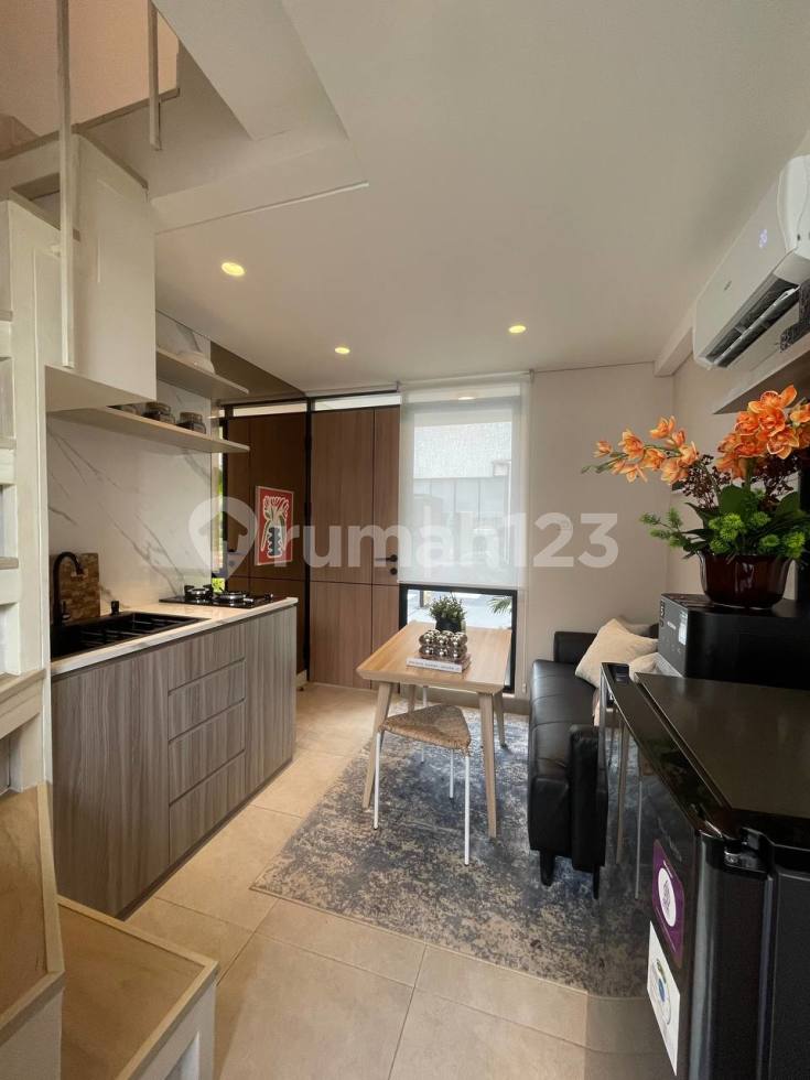 HWB 1B Gold (Backyard)