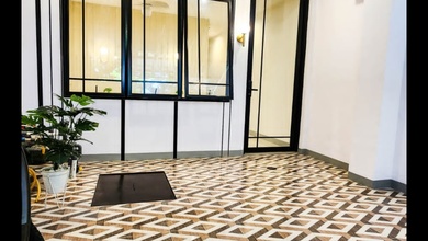 Jual Segera Rumah Elit di Tanjung Duren, Jakarta Barat, LT 112 m2