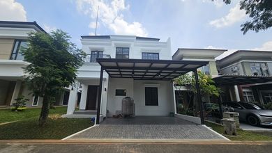 Rumah Bagus Desain Klasik di Cluster Naturale BSD Foresta