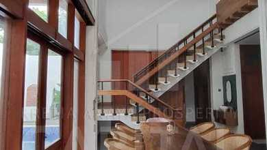 Jual Rumah Siap Tinggal area Geger Kalong, Bandung, Luas 488 m2