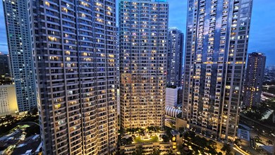 Unit Sewa, Fasilitas Swimming Pool, Kids Playgrounds, Club House, Spa, Fitness Center, Garden, Jogging Track, 3 Kamar Suite Taman Anggrek Residence Tanjung Duren TAR