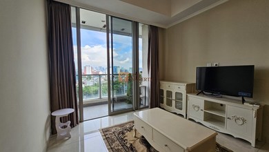Disewakan Apartemen Siap Huni 2 BR di Taman Anggrek, Jakarta Barat Lokasi Terbaik
