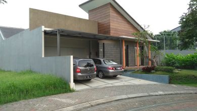 Rumah Modern Luas 707 Jual di Kota Baru Parahyangan, Bandung