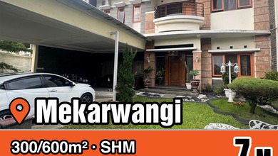 Jual Segera Rumah Mewah di Bojongloa Kidul, Bandung, Luas 300 m2