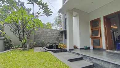 Jual Rumah Cantik Luas 230 m2 di Burangrang, Bandung