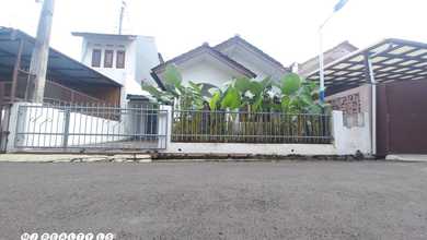 Rumah Mewah Luas 140 m2, di Antapani, Bandung