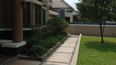 Rumah Premium Luas 960 Jual area Kota Baru Parahyangan, Bandung