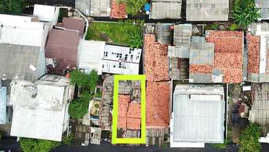 Rumah hitung tanah di Simprug dekat Senayan Jakarta Selatan