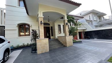 Penawaran Eksklusif, rumah Prestisius di Kebayoran Baru, Jakarta Selatan, LB 457m²