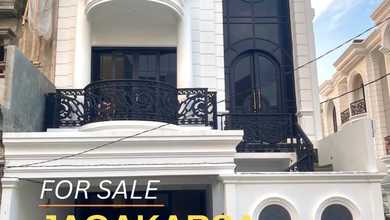 Jual Segera Rumah Mewah di Jagakarsa, Jakarta Selatan, LT 99 m2