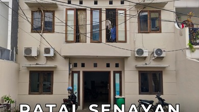 Rumah Kost 18 Kamar Patal Senayan Area Kebayoran Lama