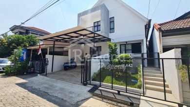 Disewakan Segera Rumah Cantik dengan Tanah Luas 126 m2 di Puri Anjasmoro