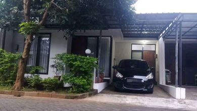 Rumah Siap Pakai di Kawasan Banyumanik, Semarang, LT 126m²