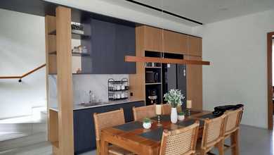 Jual Rumah Cantik LT 290 m2 area Kota Baru Parahyangan, Bandung