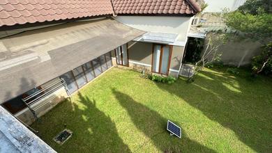 Rumah Modern di Kota Baru Parahyangan, Bandung, Luas 250 m2