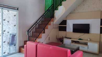 Jual Rumah Bagus Luas 162 m2 area Kota Baru Parahyangan, Bandung