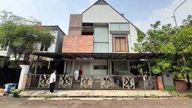 Rumah Elit LT 222 m2, area Pesanggrahan, Jakarta Selatan