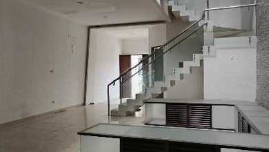 Jual Rumah Siap Huni di Pluit, Jakarta Utara, Luas 162 m2