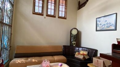 Rumah Mewah Luas 330 m2, area Tanjung Duren, Jakarta Barat