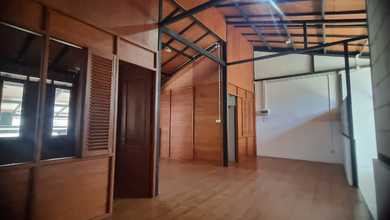 Jual Segera Rumah Mewah area Taman Kopo Indah, Bandung, LT 144 m2