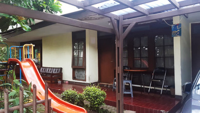 Hunian Elegan di Turangga, Bandung, 4 Kamar Tidur, LT 300m²