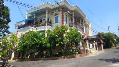 Rumah Elegan di Bukit Sari, Semarang, 4 Kamar Tidur, LT 230m²