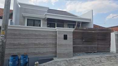 Rumah Eksklusif Luas 247 m2, area Semarang Barat, Semarang