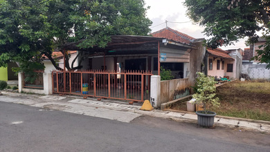 Rumah Minimalis di Srondol, Semarang, LT 232 m2