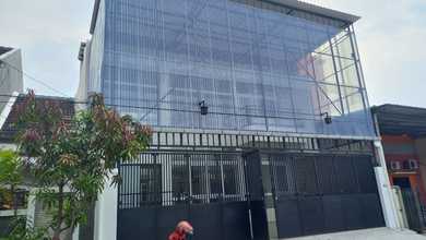 Jual Rumah Bagus Luas 200 m2 area Semarang Barat, Semarang