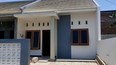 Jual Cepat Rumah Mewah di Pedurungan, Semarang, Luas 90 m2