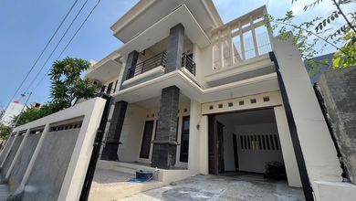 Rumah Modern di Semarang Tengah, Semarang, LT 502 m2