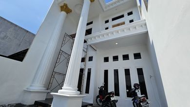 Rumah Mewah LT 150 m2, di Pedurungan, Semarang