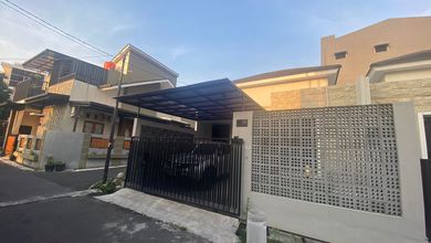 Rumah Modern Luas 134 Jual area Tembalang, Semarang