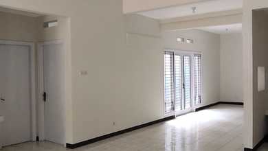 Rumah modern dengan Lahan 144 m2 di Kota Baru Parahyangan, Bandung