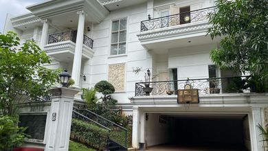DI JUAL Rumah MEWAH TIGA LANTAI TAMAN TIRTA GOLF BSD BSD CITY,TANGERANG
