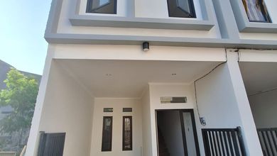 Rumah Dijual di Rungkut, Surabaya, LB 64m², Harga Terbaik!