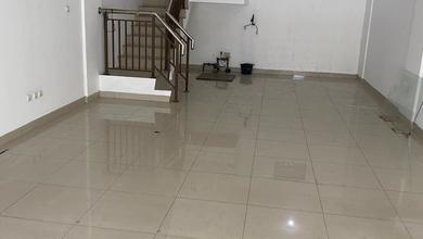Ruko 3 Lantai di Mainroad Mekar Wangi, Lokasi Strategis Utk Usaha