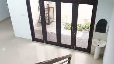 Jual Rumah Mewah Luas 141 m2 Area Singgasana, Bandung