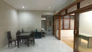 Rumah Minimalis di Singgasana, Bandung, LT 200 m2