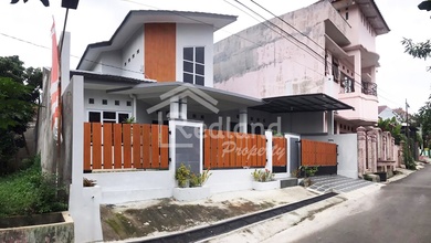 Disewakan Cepat Rumah Bagus dengan Lahan Luas 222 m2 Kawasan Gajah Mungkur