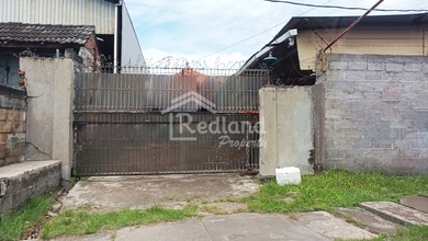 Rumah premium dengan Luas 350 m2 di Gayamsari, Semarang