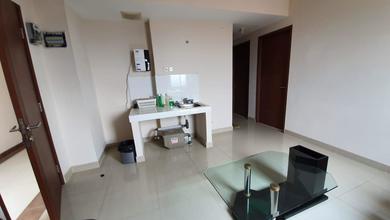 Jual Unit Apartemen Siap Huni 3BR Semi Furnished Good Condition