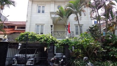 Jual Rumah Siap Huni area Pondok Indah, Jakarta Selatan, LT 200 m2