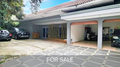 Rumah lama terawat lokasi premium di kemang jaksel