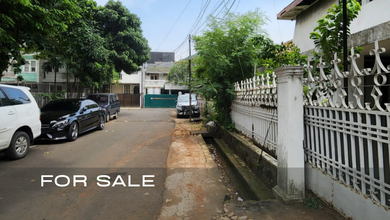 Rumah lama hitung tanah murah di tebet jaksel