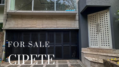 Townhouse modern lokasi strategis di cipete jaksel
