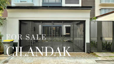 Rumah modern dalam townhouse di cilandak