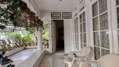 Rumah Prestisius di Kawasan Bintaro, Tangerang Selatan, LB 200m², Harga 13,3 Miliar