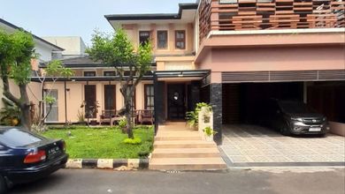 For Sale rumah Premium di Sektor 9-Bintaro, Tangerang Selatan - LT 300m²
